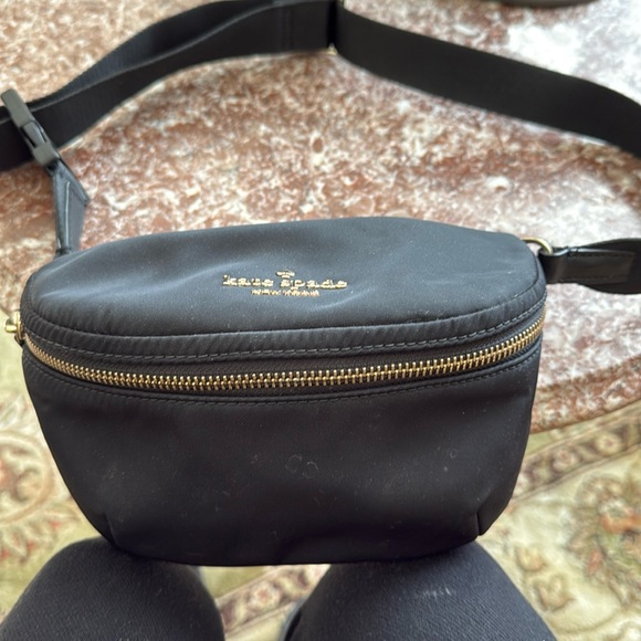 Crossbody or waist. Perfect for walks shopping~keys, money, sunglasses, etc. - Picture 1 of 3